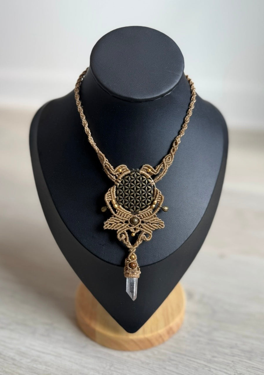 The Macrame Necklace